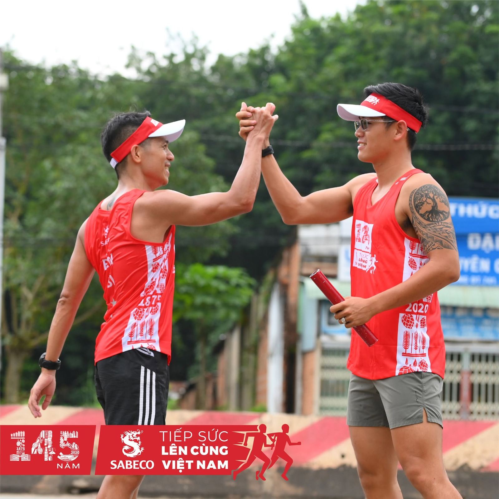 Chạy tiếp sức “Lên cùng Việt Nam”